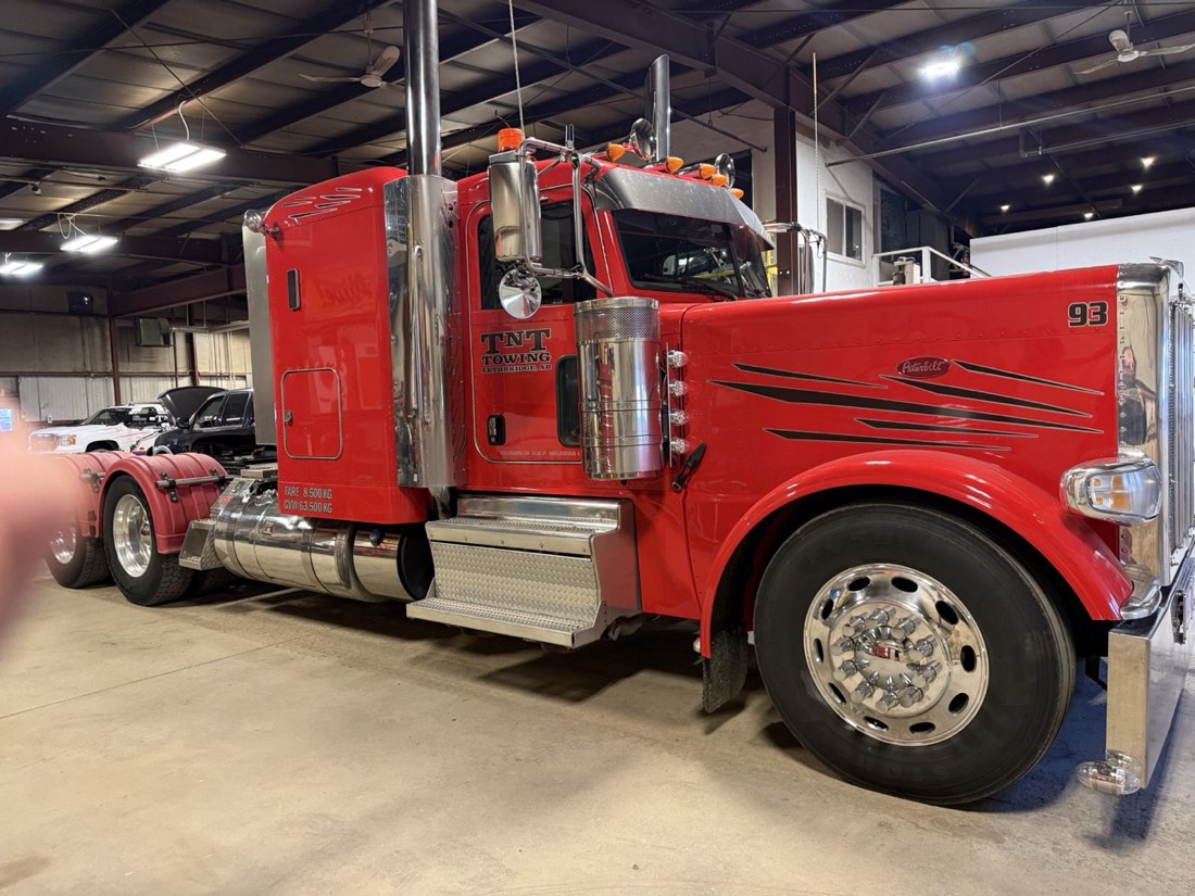TNT tractor unit, Unit 93
